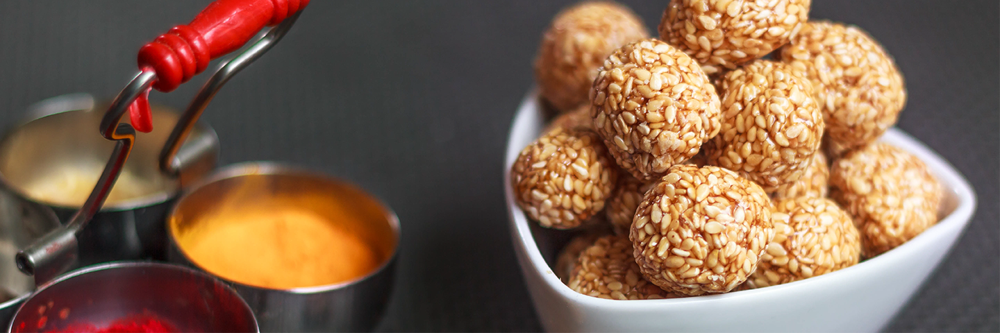 Microwave Sesame Seed Ladoo (Til ke Ladoo)